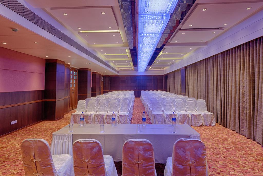 The President-A Boutique Hotel Ahmedabad Exterior foto
