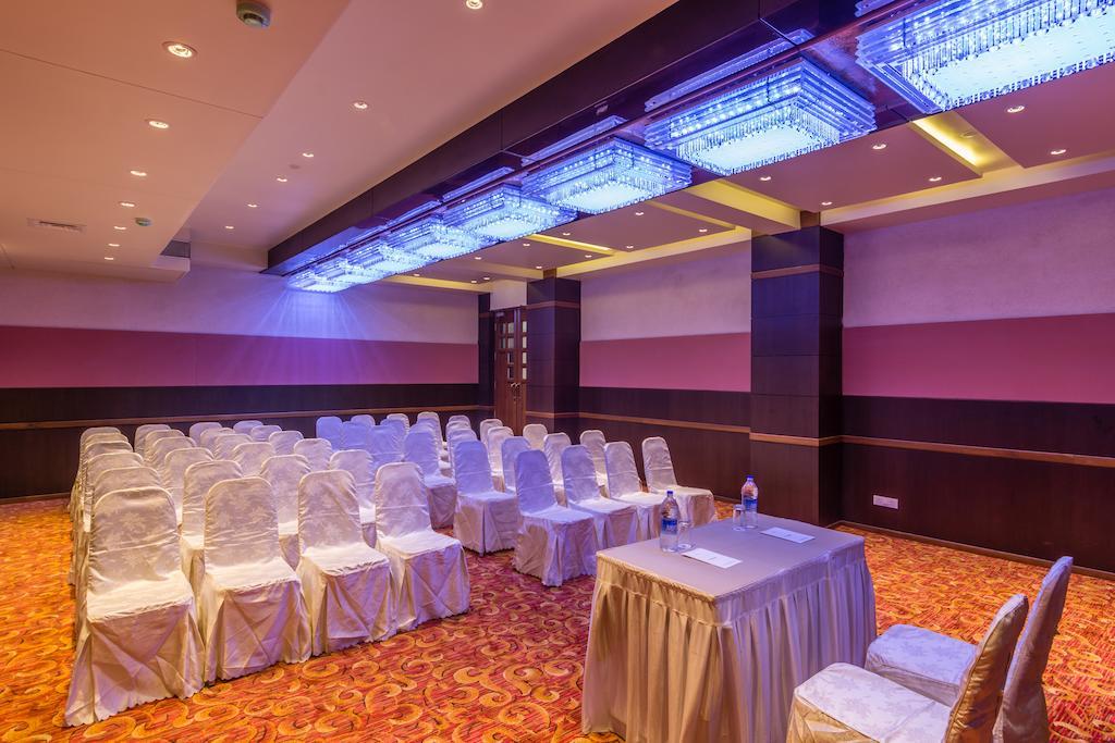 The President-A Boutique Hotel Ahmedabad Exterior foto